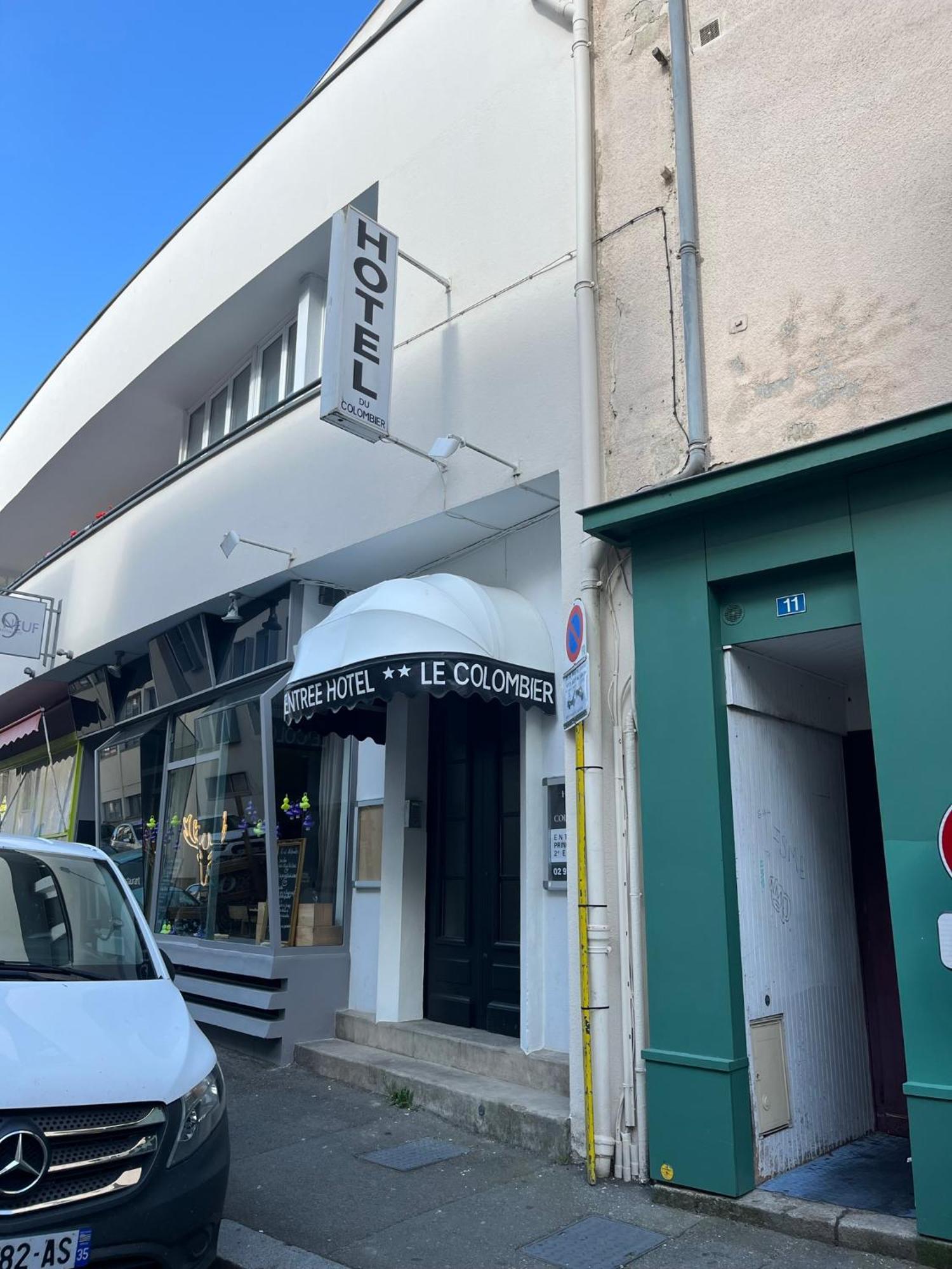 Du Colombier Centre Hotel